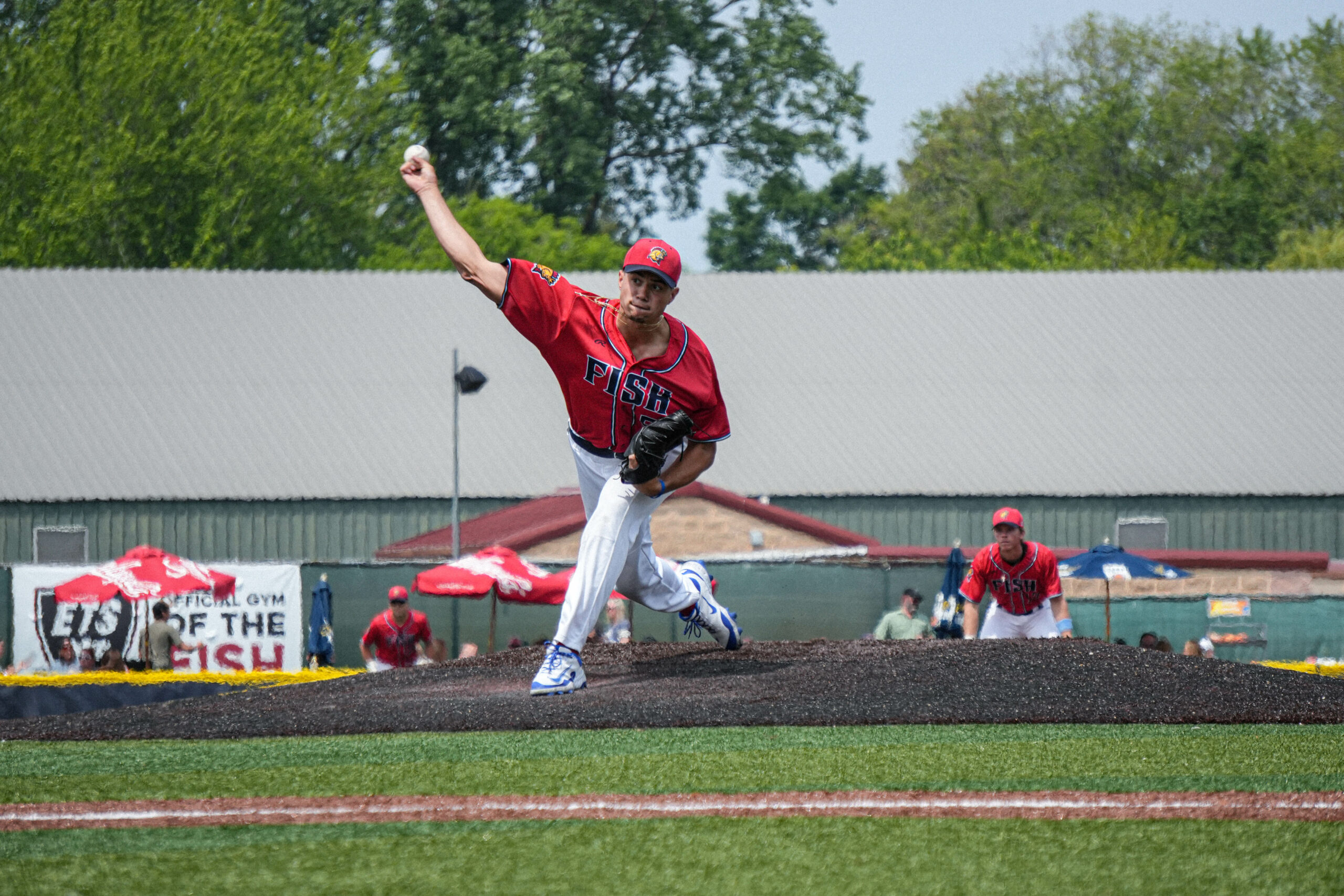 DSC02741 McClellan Pitching