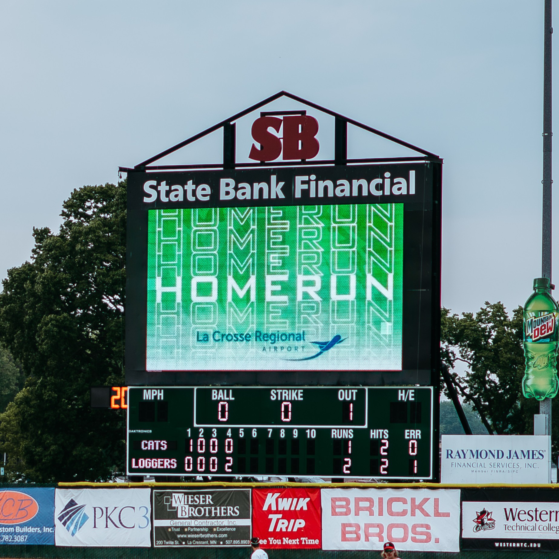 IMG09509-Enhanced-NR