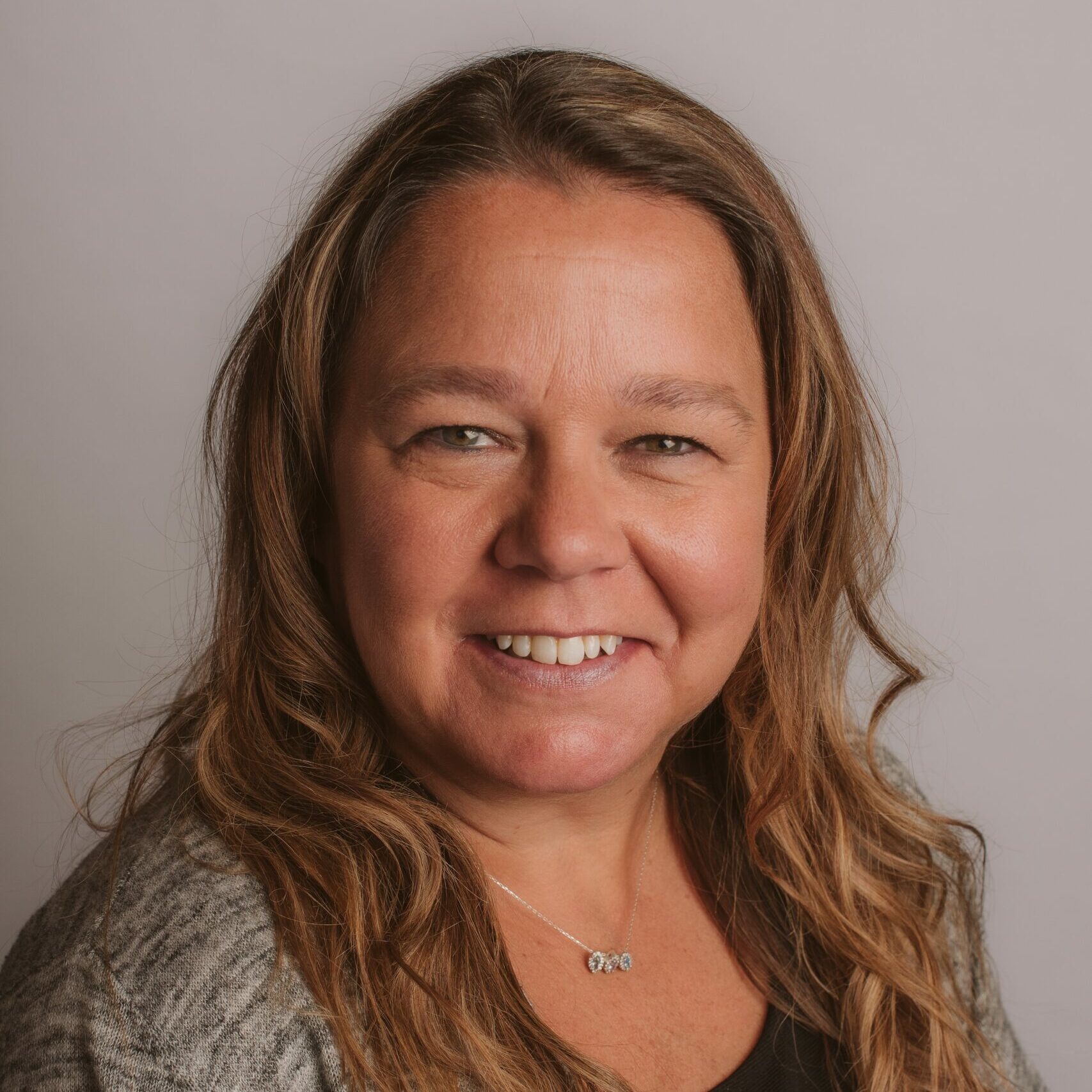2026 – Headshot – Deanna Gratz Deanna Grarz
