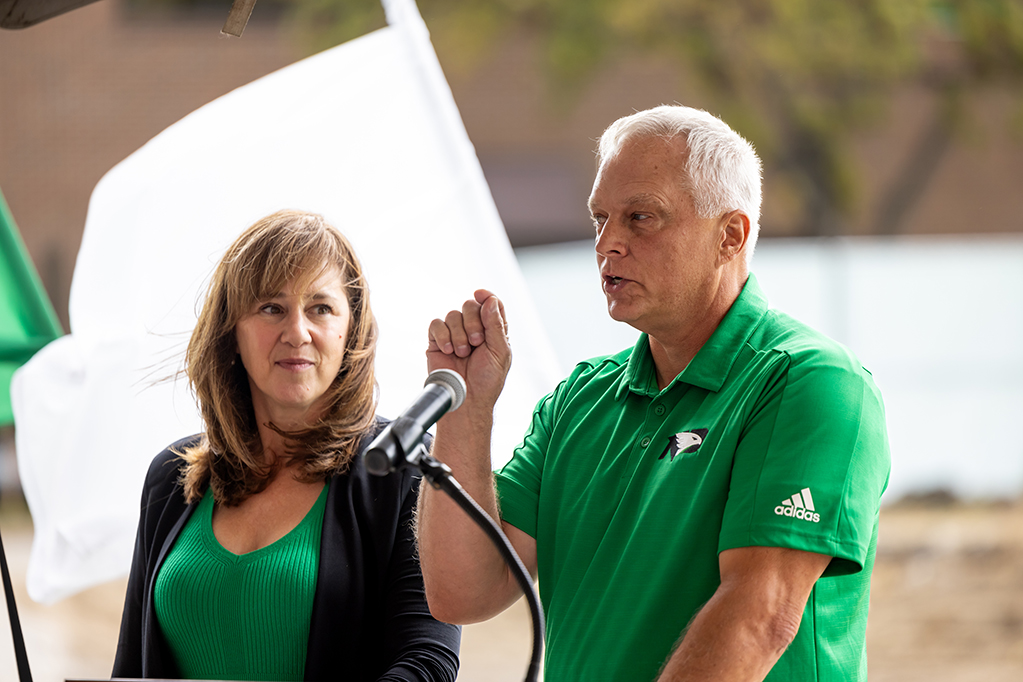 231003-softball-groundbreaking-0531WEB